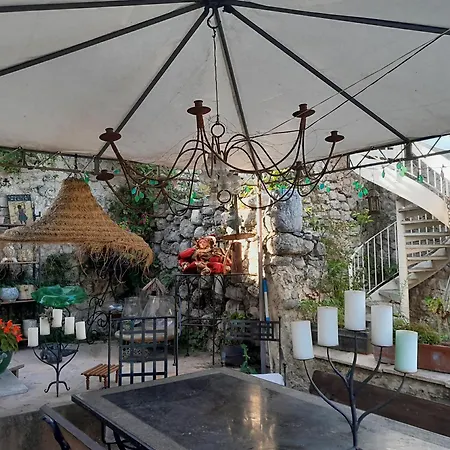 D'hotes La Romarine Guest house *