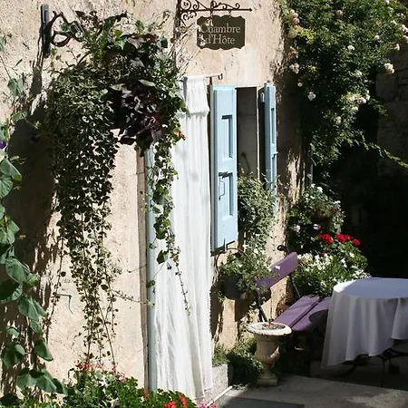 D'hotes La Romarine *