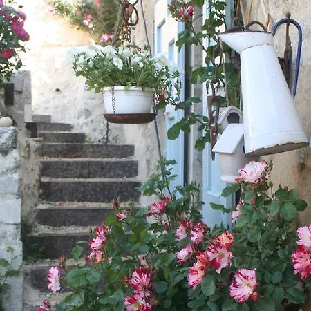 Guest house D'hotes La Romarine Barnave