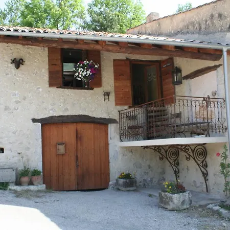 D'hotes La Romarine Guest house